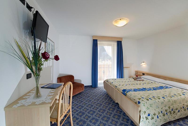 Albergo Fiordaliso Canazei Habitación foto